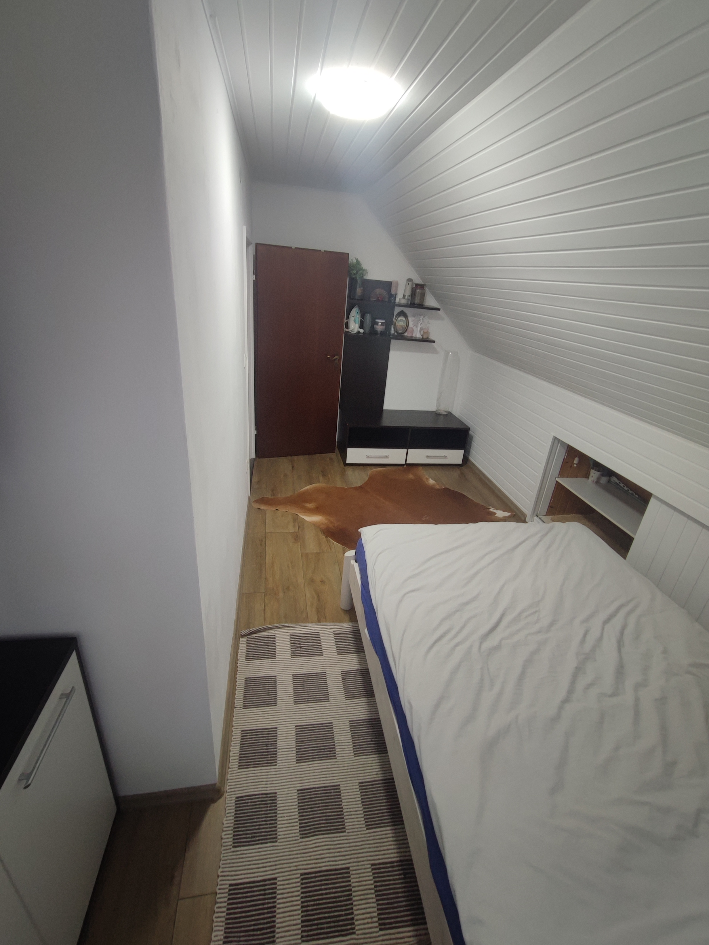 Schlafzimmer Ansicht 4